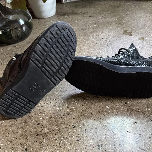 Dr. martens Boots - Picture 3 of 6